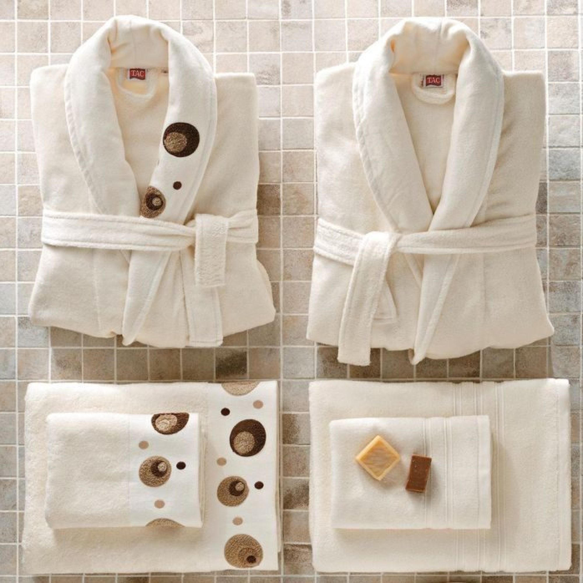 couple glowing spa services